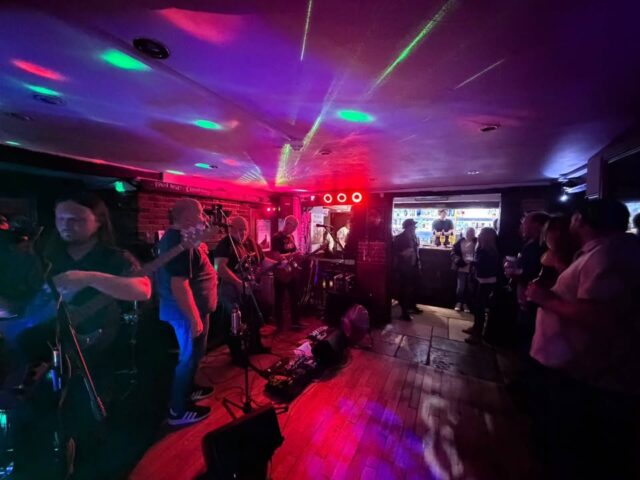 BH Rock are certainly rocking the The Inn On The Furlong tonight!!